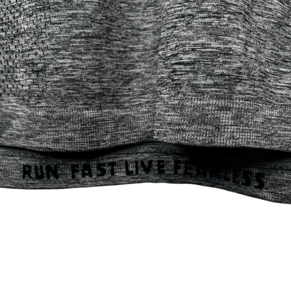 NIKE Women’s Gray DRI-FIT Knit Mesh Running Long Sleeve Active Top Size Medium - Picture 10 of 14